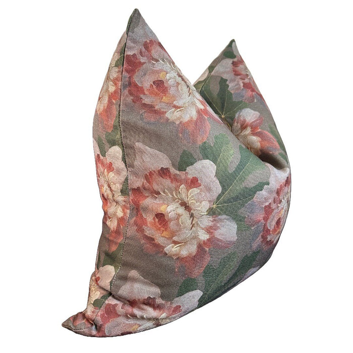 Daphne Indoor/Outdoor Pillow Cover