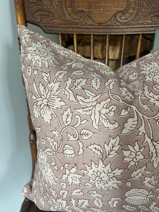 Goldie Indoor/Outdoor Pillow Cover
