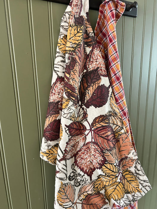 Gathering Leaves Tea Towel Set